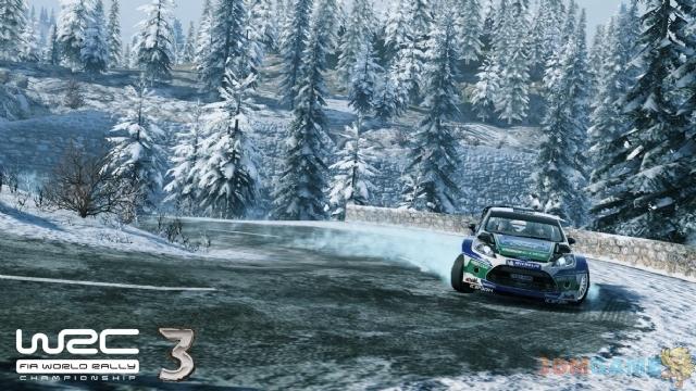 《世界汽车拉力锦标赛3》雪地赛道截图 酷似尘埃3