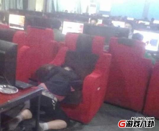 爆头哥出没！中华儿女多奇志 自古网吧多神人