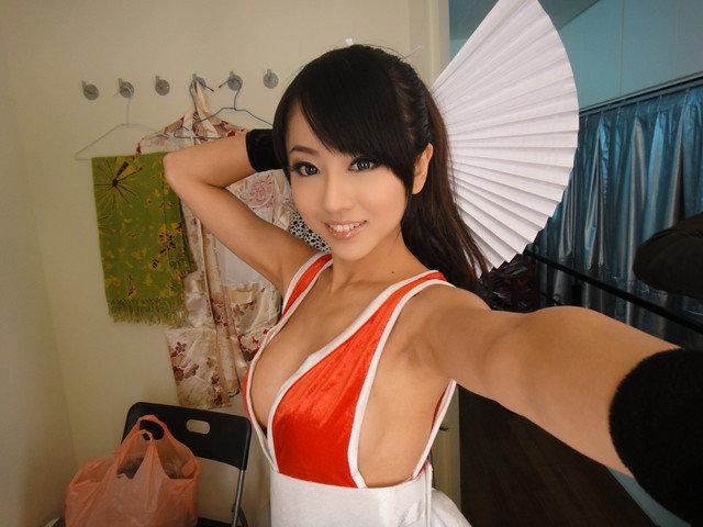16歲萌妹性感演繹 最美不知火舞Cos欣賞