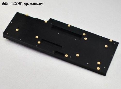芯睿VG69显卡水冷头实测 盛夏直降32 !