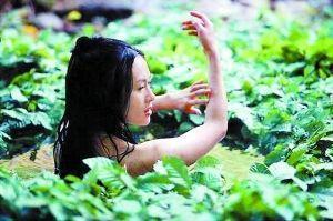 “子怡裸浴”雕塑走光被批丑 景区称早拆除(图)