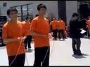 跳绳帝 这群熊孩纸把蝇玩成神了