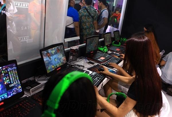 走马观花逛CJ：看ChinaJoy 2014的妹子们