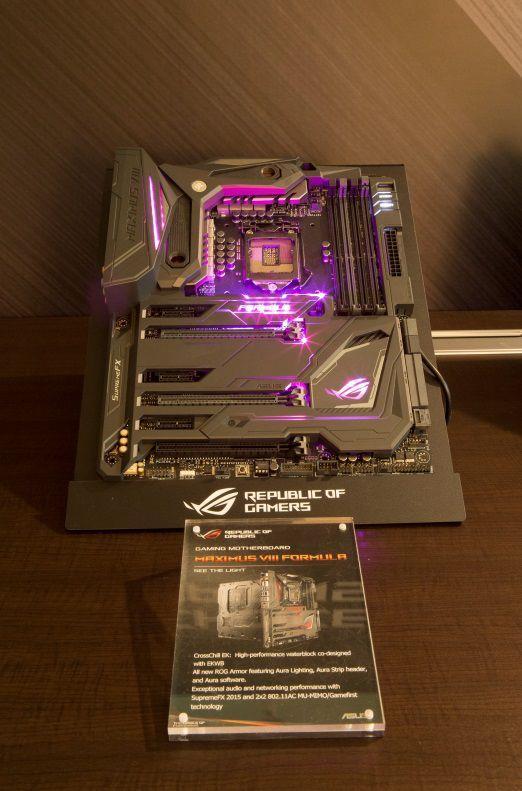 華碩主板極致新作驚艷亮相CES2016