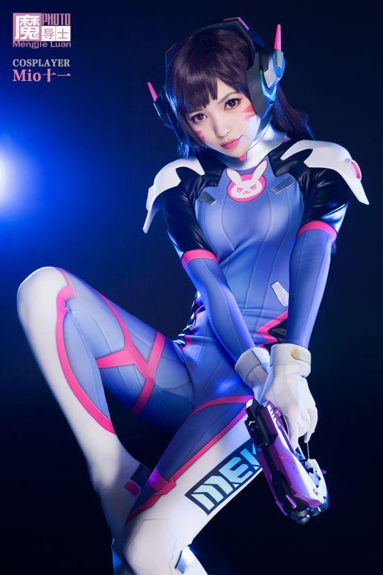 《守望先鋒》d.va超人氣cos 這個機甲女神有點辣眼