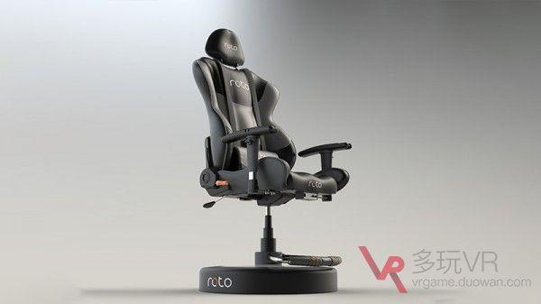跟著玩家一起轉(zhuǎn) Roto VR游戲椅支持所有VR設(shè)備