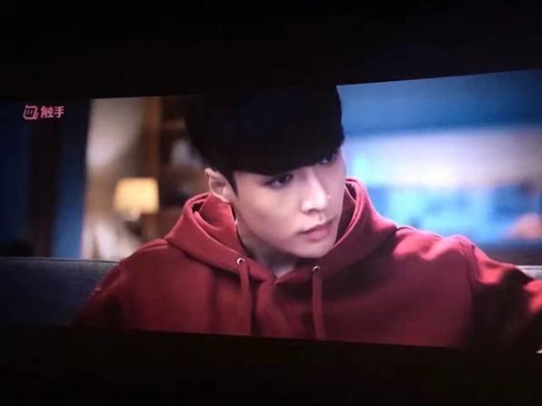 满屏都是张艺兴 触手TVC广告全国超八千影厅上映