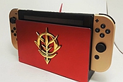 大触就是不一样！黑灰款任天堂Switch变身高达！