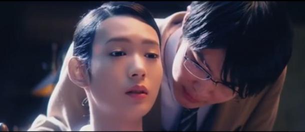 《底特律：變?nèi)恕氛嫒祟A(yù)告 少年與美女機(jī)器人之戀