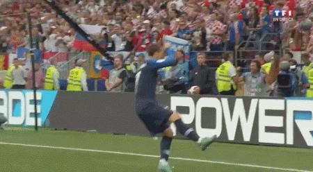 世界杯法国球员进球跳舞 神似《堡垒之夜》动作