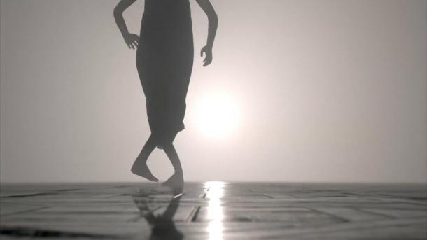 P.T.精神續(xù)作《面容》第二章新預(yù)告 光身妹子在瞅啥