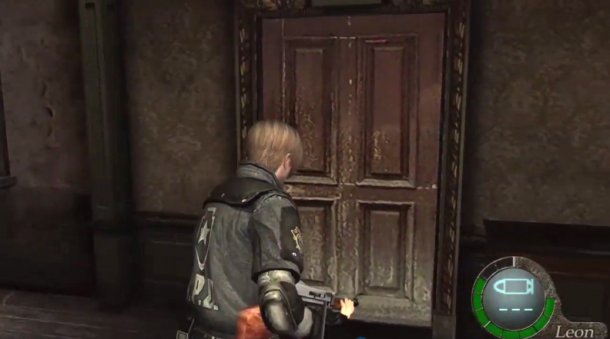 毅力感人！玩家在《生化危机4》中用房门砸死敌人