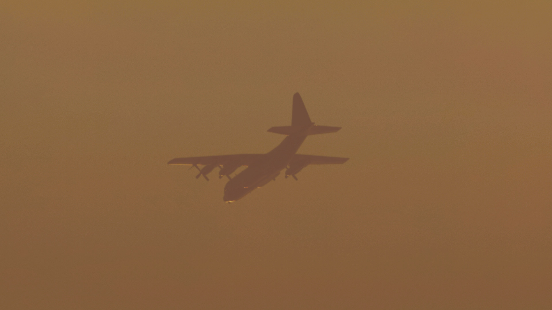 AC-130空中炮艇模拟图片